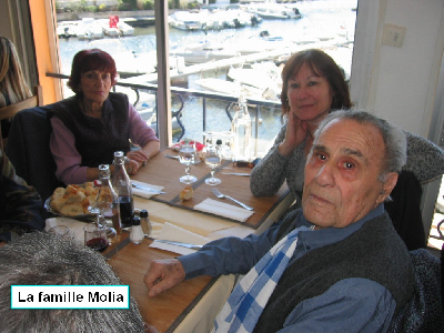   ZOOM : Les Molia : Jean-Paul avec Arlette et leur fille  